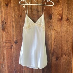 Victoria Secret Bridal Bordeaux